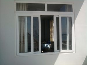 cua-so-nhom-viet-phap-mo-truot